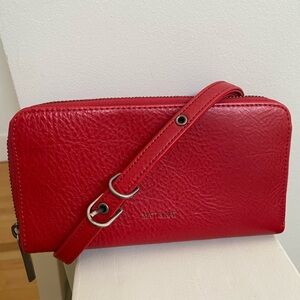 Matt and Nat crossbody vegan bag can be worn 3 ways